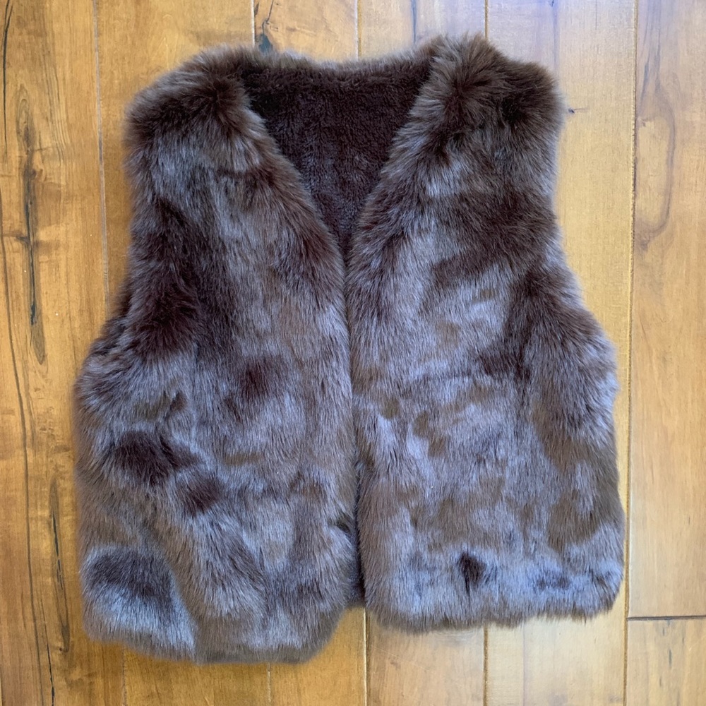 NWOT super soft faux fur brown vest sz M